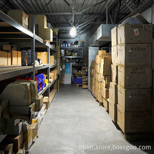 80W Portable Work Lights Tripid on Stands